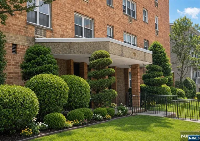 25-jefferson-st-3d-hackensack-nj-07601/hzid_e3afcf14