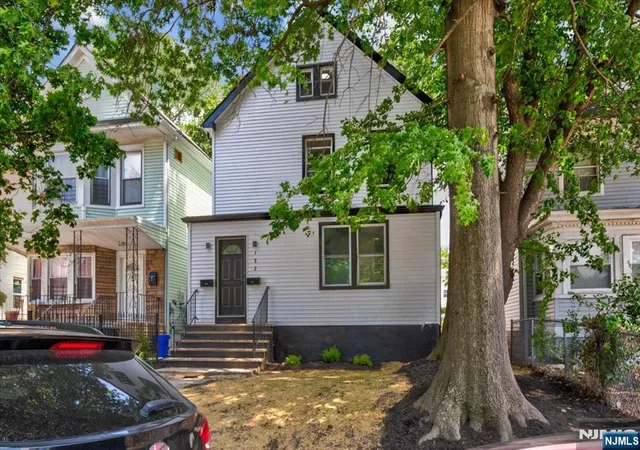 152-clinton-st-east-orange-nj-07017/hzid_0107b754