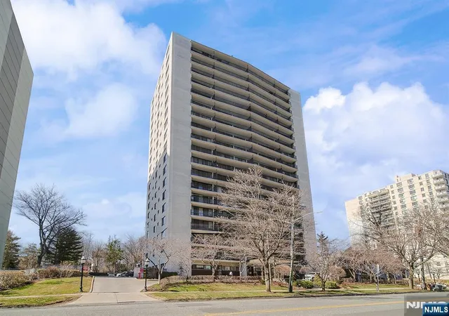 277-prospect-ave-4a-hackensack-nj-07601/hzid_6ad13ebd