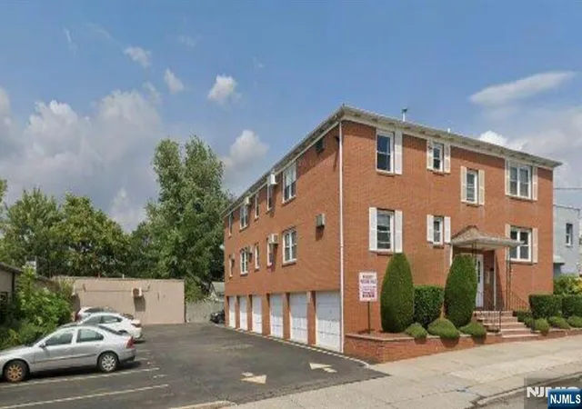 41-w-church-st-11-bergenfield-nj-07621/hzid_aca644f1