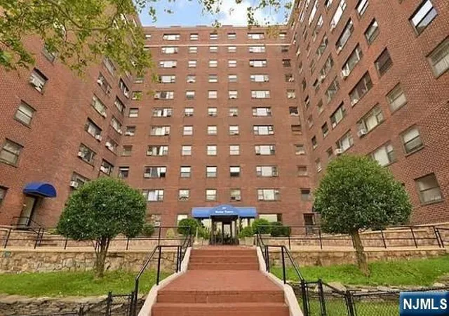 6515-blvd-2e-west-new-york-nj-07093/hzid_cbaea4ef