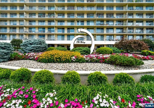 1530-palisades-ave-18k-fort-lee-nj-07024/hzid_28fff0e9