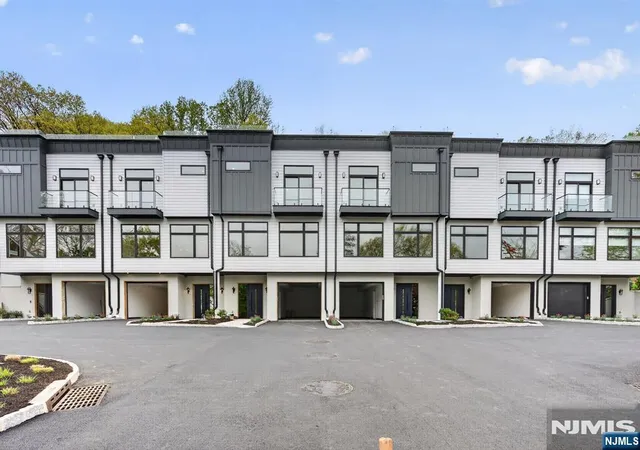 522-valley-rd-3-clifton-nj-07013/hzid_2cdc545f