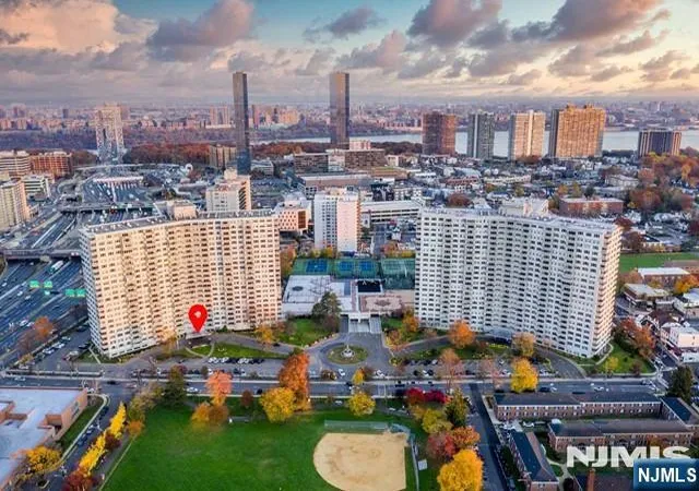 2100-linwood-ave-17e-fort-lee-nj-07024/hzid_c8f87053
