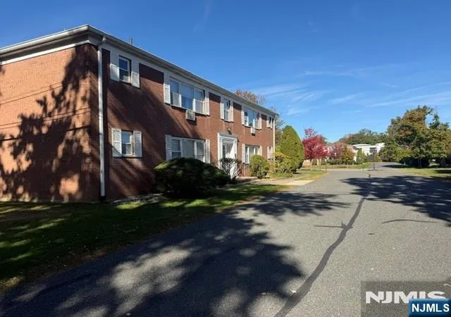31-rolling-ridge-rd-c-montvale-nj-07645/hzid_6f7f0e6c