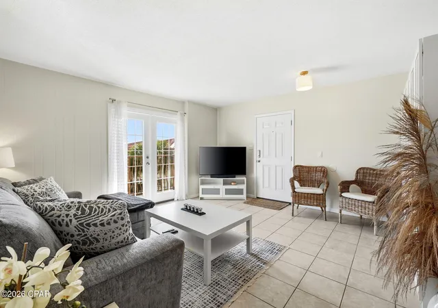 2100-w-beach-dr-b202-panama-city-fl-32401/hzid_0832dc56