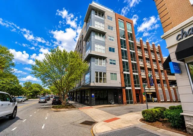 100-e-washington-st-greenville-sc-29601/hzid_efed871f