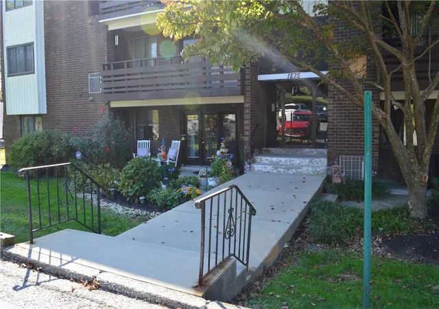 1575-creekside-rd-a20-whitehall-pa-18052/hzid_8f5680e3