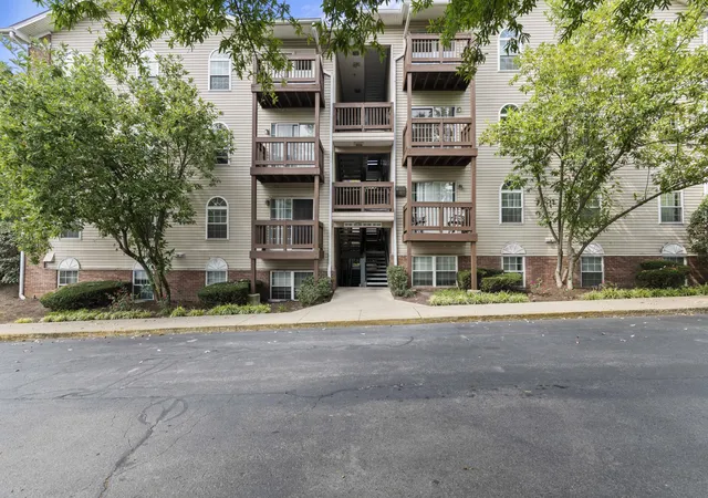 1081-s-broadway-104-lexington-ky-40504/hzid_18b1bafc