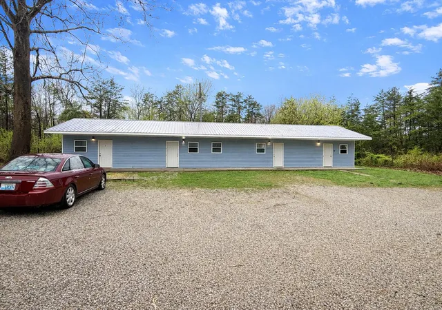 67-old-cal-hl-rd-pine-knot-ky-42635/hzid_c9128904
