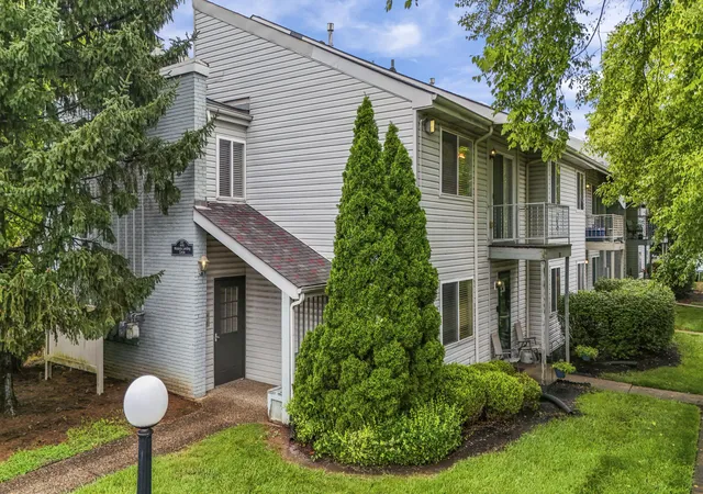 4410-wisteria-landing-cir-208-louisville-ky-40218/hzid_425d09b5