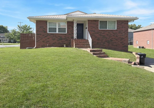 1611-olive-st-murray-ky-42071/hzid_12328c76