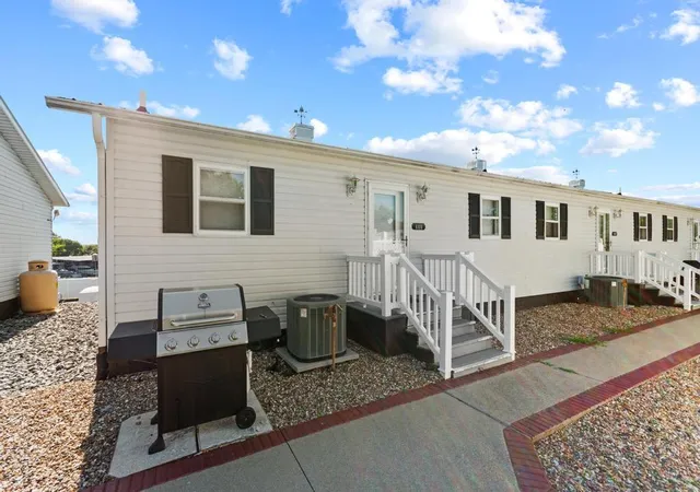 108-green-turtle-bay-dr-grand-rivers-ky-42045/hzid_5daba7e4