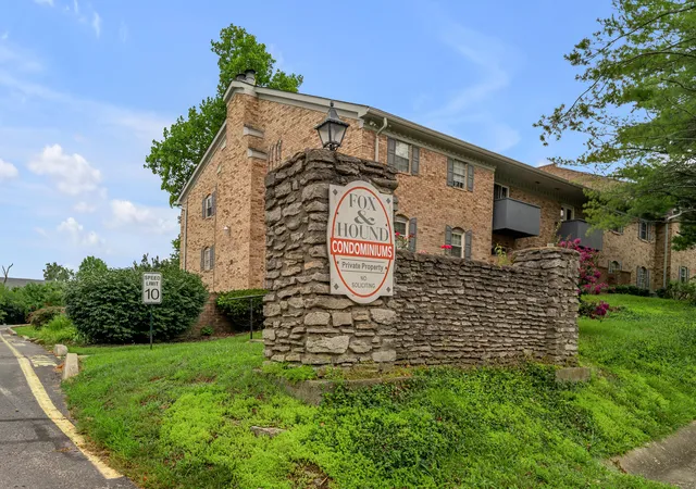 1084-armstrong-mill-rd-b-lexington-ky-40517/hzid_c1e5bec2