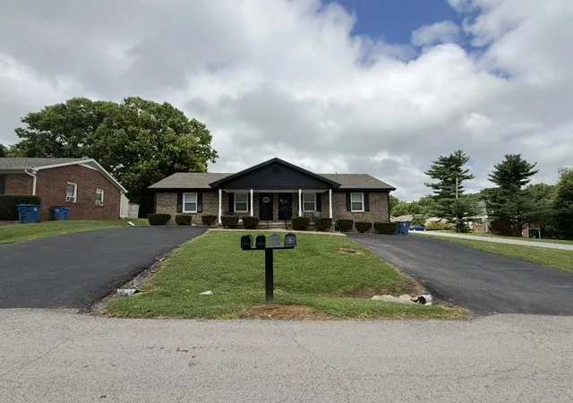 1051-1053-butler-dr-danville-ky-40422/hzid_cdd5c210