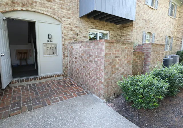 1080-armstrong-ml-rd-a-lexington-ky-40517/hzid_43f4721a