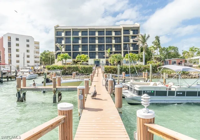 10-tampa-pl-303-marco-island-fl-34145/hzid_d2623297