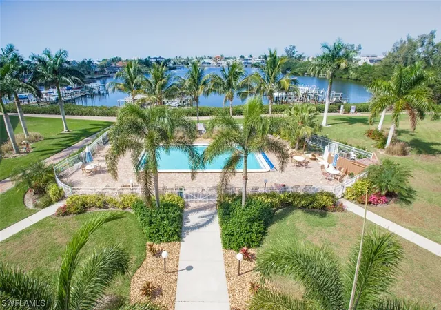 226-3rd-st-105-bonita-springs-fl-34134/hzid_bc240d42