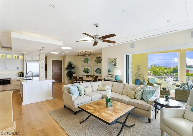 382-12th-ave-s-301-naples-fl-34102/hzid_b34df2cd