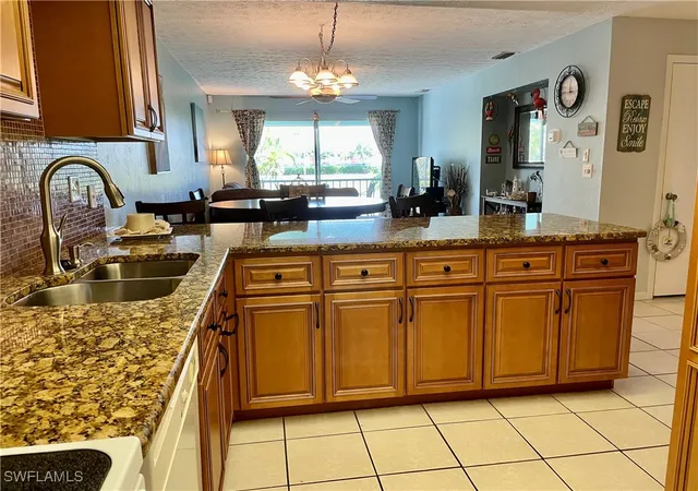 16211-dublin-cir-e201-fort-myers-fl-33908/hzid_52995cb7