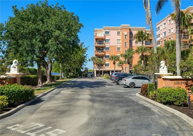 14811-laguna-dr-101-fort-myers-fl-33908/hzid_9a7c1450