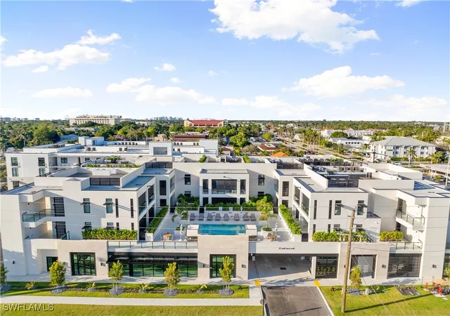 82-9th-street-s-304-naples-fl-34102/hzid_62501bc0