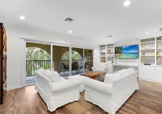 3360-10th-street-n-1210-naples-fl-34103/hzid_e7d146ff