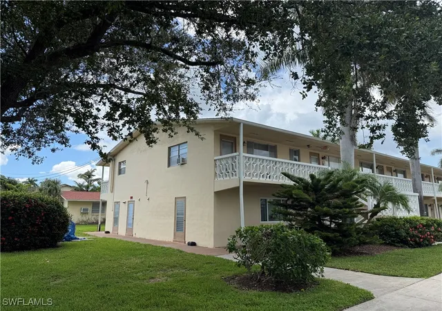 13150-kings-point-dr-11c-fort-myers-fl-33919/hzid_989f8a01