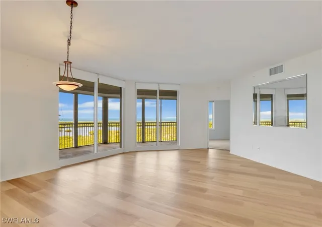 1001-arbor-lake-dr-902-naples-fl-34110/hzid_532ed18f