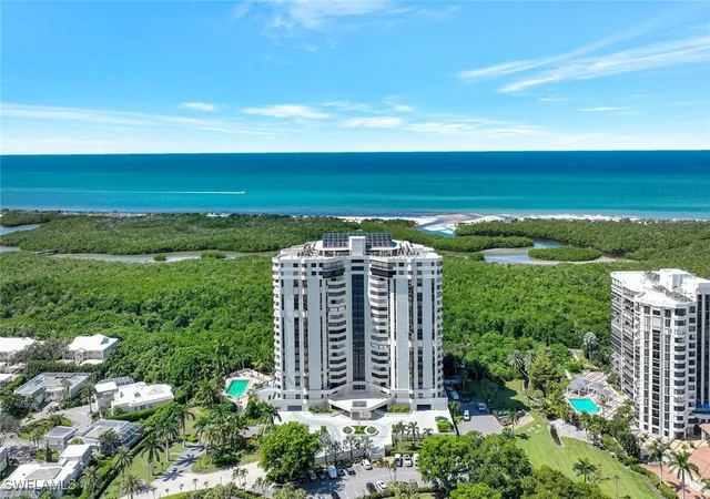 6001-pelican-bay-blvd-202-naples-fl-34108/hzid_ffd10936