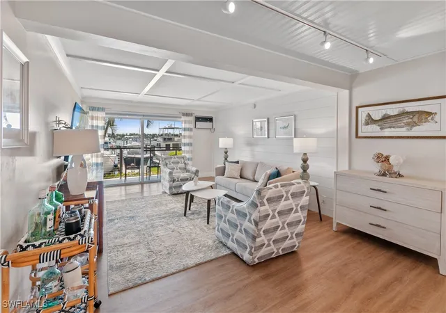 900-broad-ave-s-133-134-naples-fl-34102/hzid_e551c3a4