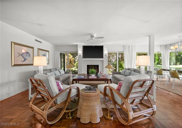100-tall-pine-ln-1101-naples-fl-34105/hzid_8de1bfc1