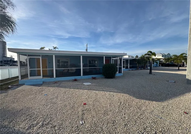 113-119-fairweather-ln-fort-myers-beach-fl-33931/hzid_4e06b239