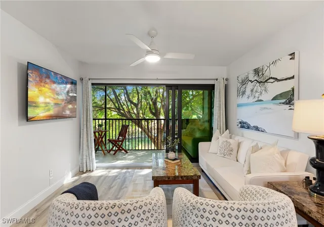 600-neapolitan-way-257-naples-fl-34103/hzid_10aa4f13