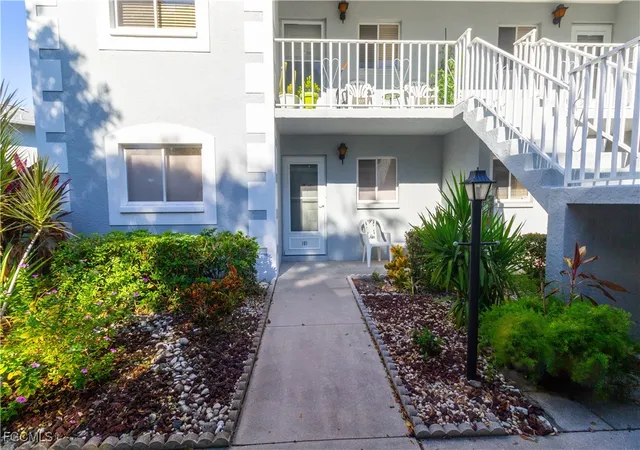 8200-summerlin-village-cir-101-fort-myers-fl-33919/hzid_e44e17ab