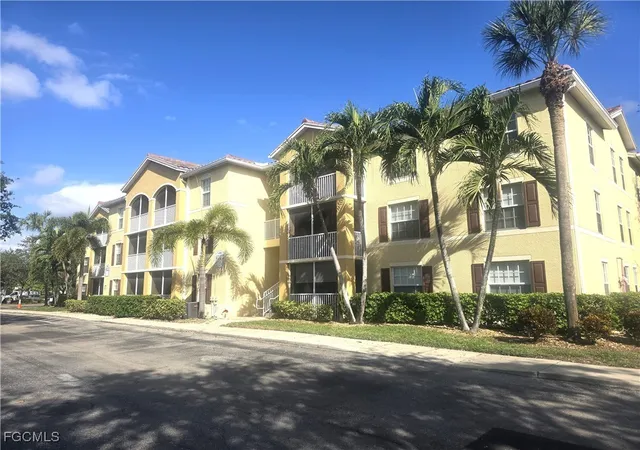 4122-residence-dr-108-fort-myers-fl-33901/hzid_76f95bd8