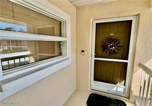 645-squire-ct-202-naples-fl-34104/hzid_a2f31de3