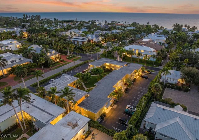 207-8th-ave-s-207a-naples-fl-34102/hzid_ba56ab0e