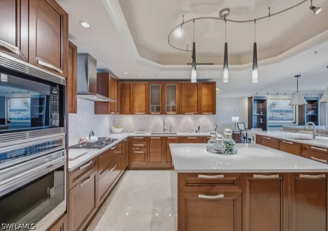 13675-vanderbilt-dr-707-naples-fl-34110/hzid_ec129d7a