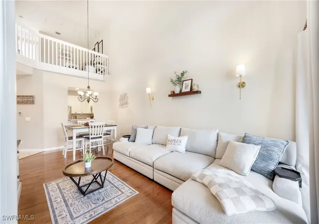 1320-mariposa-cir-104-naples-fl-34105/hzid_cef2a9ed