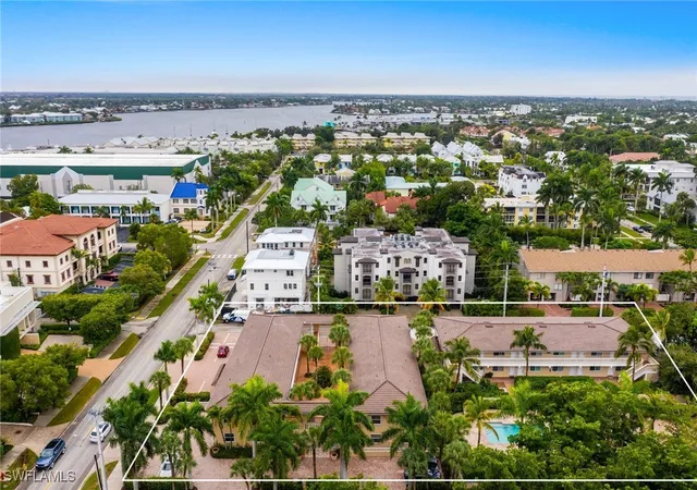 980-7th-ave-s-101-naples-fl-34102/hzid_b3d16562