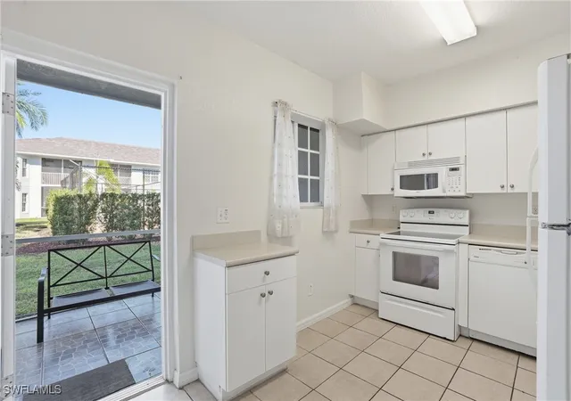 8313-bernwood-cove-loop-1201-fort-myers-fl-33966/hzid_4a034184