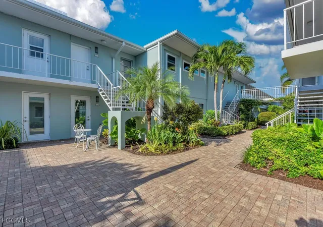 665-12th-ave-s-665-naples-fl-34102/hzid_f0bfa3fd