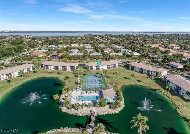 16007-davis-rd-524-fort-myers-fl-33908/hzid_223471bb