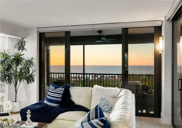 11-bluebill-ave-905-naples-fl-34108/hzid_745f3022