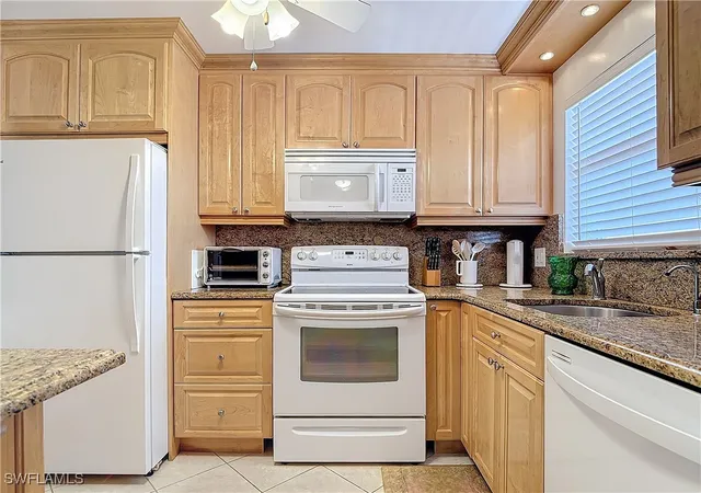 170-turtle-lake-ct-211-naples-fl-34105/hzid_9d06aa73