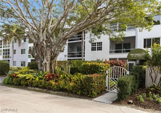 72-7th-st-s-206-naples-fl-34102/hzid_1befde6b
