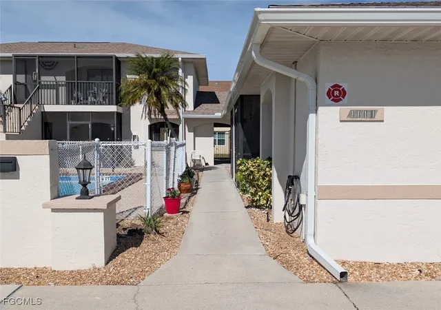 1111-cape-coral-pkwy-w-106-cape-coral-fl-33914/hzid_a21d8ece