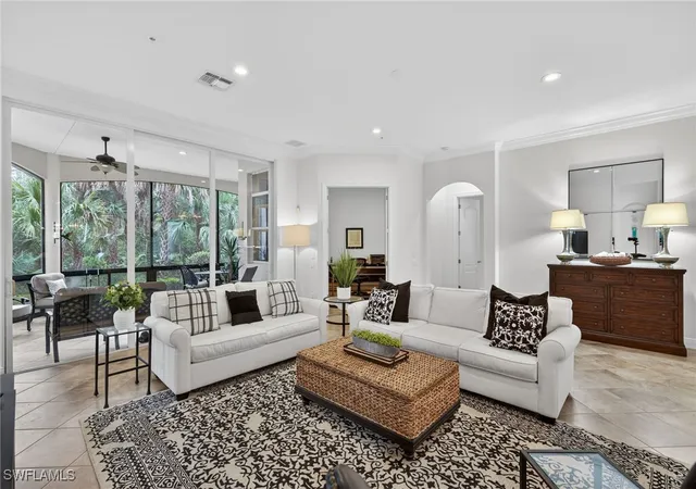 28540-calabria-ct-101-naples-fl-34110/hzid_dffeb51b