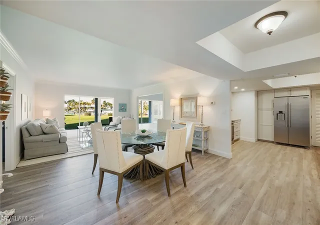 383-harbour-dr-101-naples-fl-34103/hzid_d2ae5e74